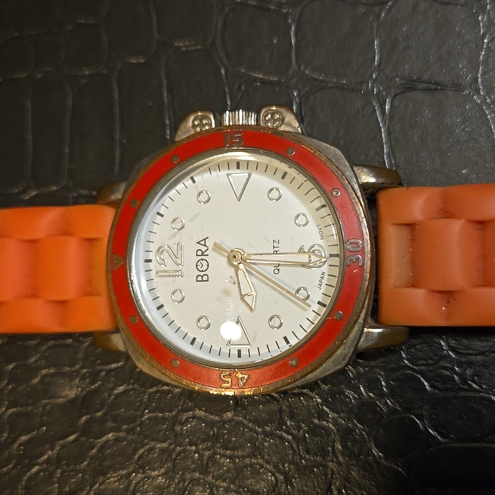 Bora watch
